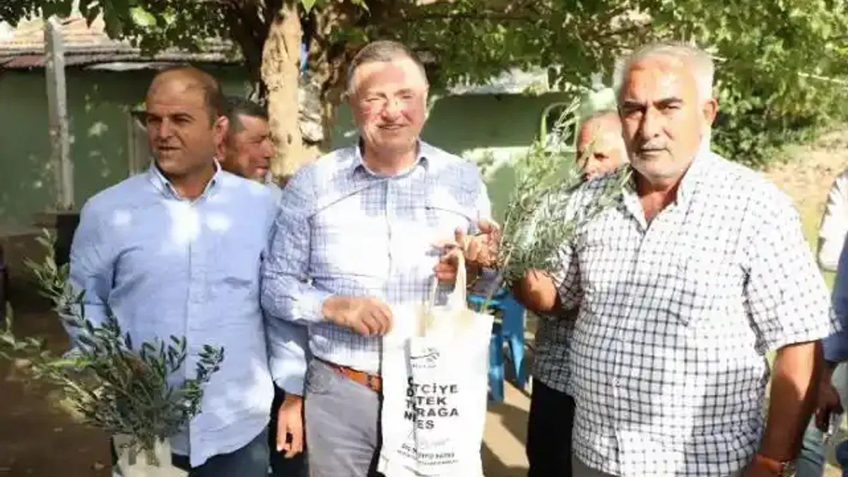 Hatay'da 50 bin çiftçiye meyve fidesi