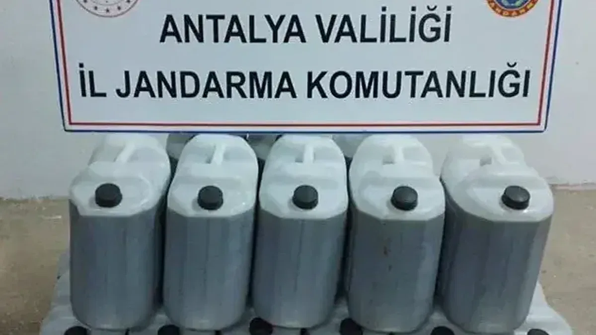 Antalya'da jandarma 6 bin litre sahte zeytinyağına el koydu!