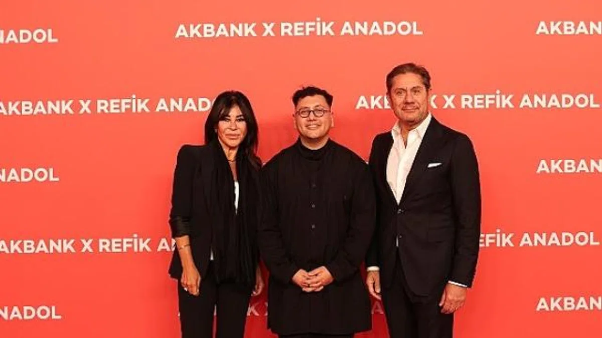 İş ve Sanat Dünyası Refik Anadol'un Akbank'a Özel Eserinin Açılışında Buluştu