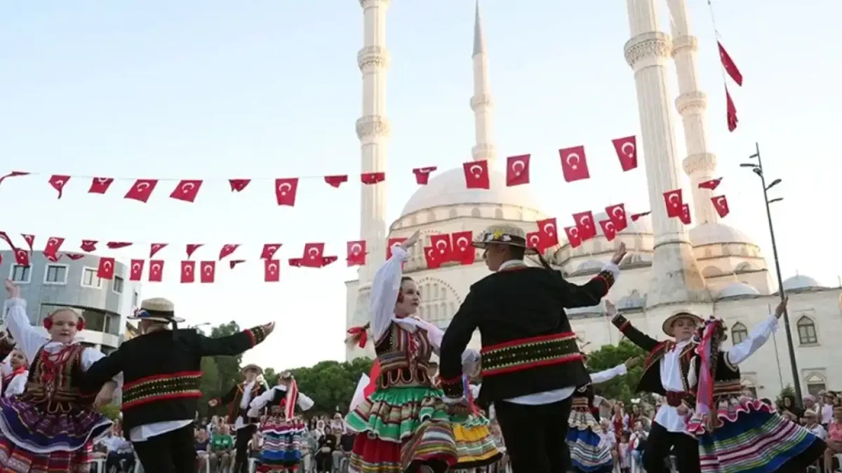 Dünyanın renkleri Maltepe’de buluştu
