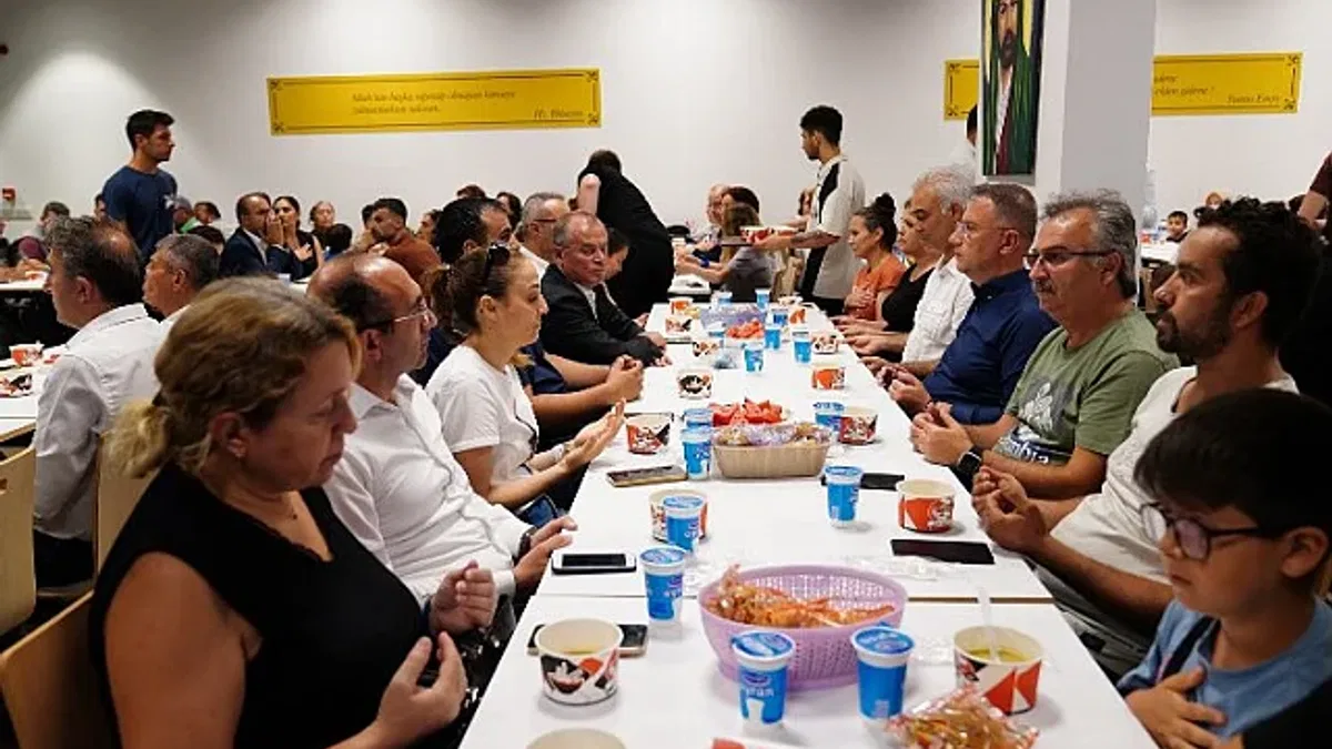 İstanbul Beylikdüzü canlarla oruç açtı